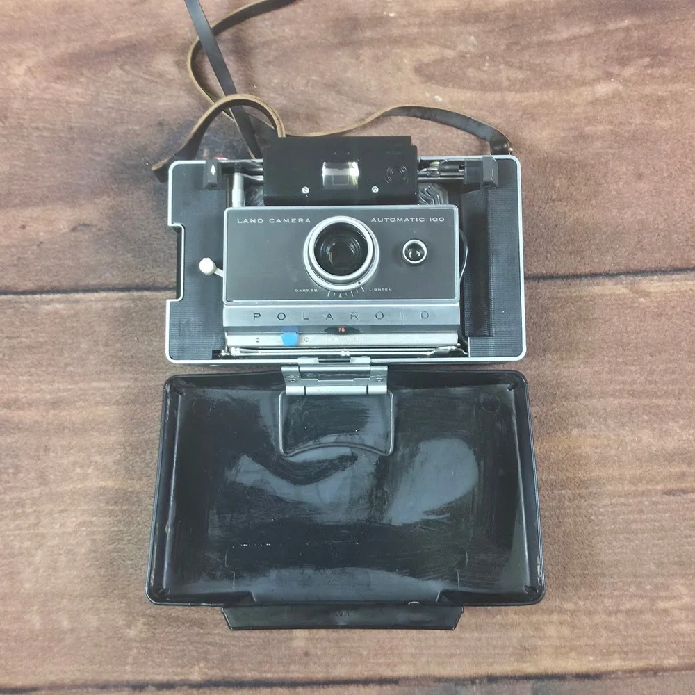 Polaroid Land Camera Automatic 100 Black Good Vintage Bellows Instant Film